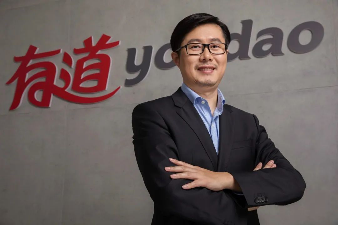 2024大模型之战：从技术浪漫到落地求生丨封面故事