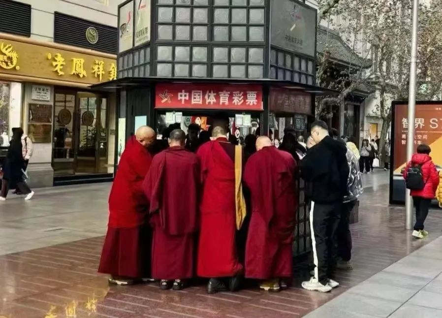 当 AI 活成了你的样子,而你活成了狗