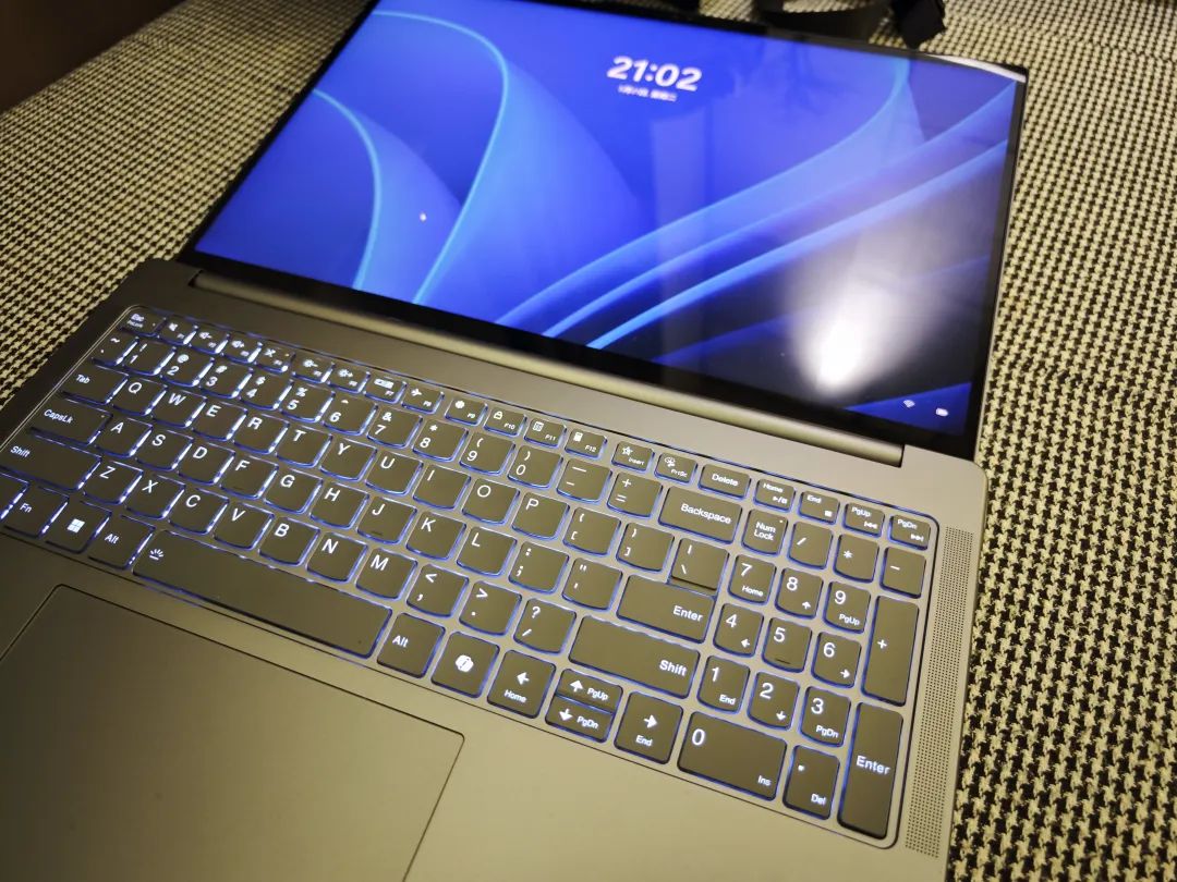 我花了13999买了人生第一台AIPC,然后把你想知道的全测了