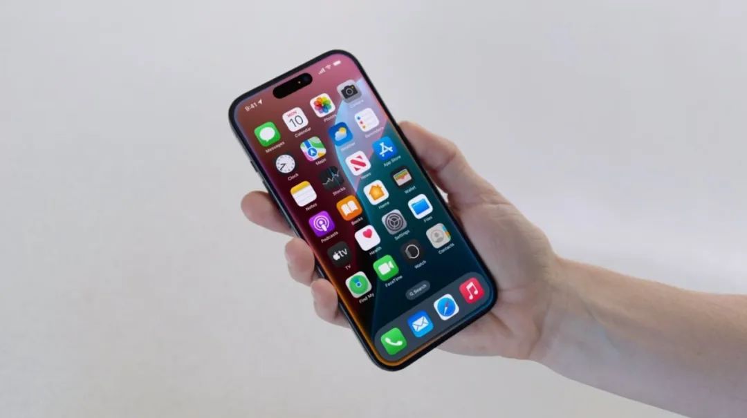 iOS 18发布！AI新功能仅支持iPhone 15 Pro，通话录音终于来了