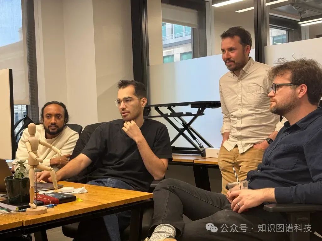 颠覆谷歌的大模型GenAI搜索引擎Perplexity产品开发揭秘