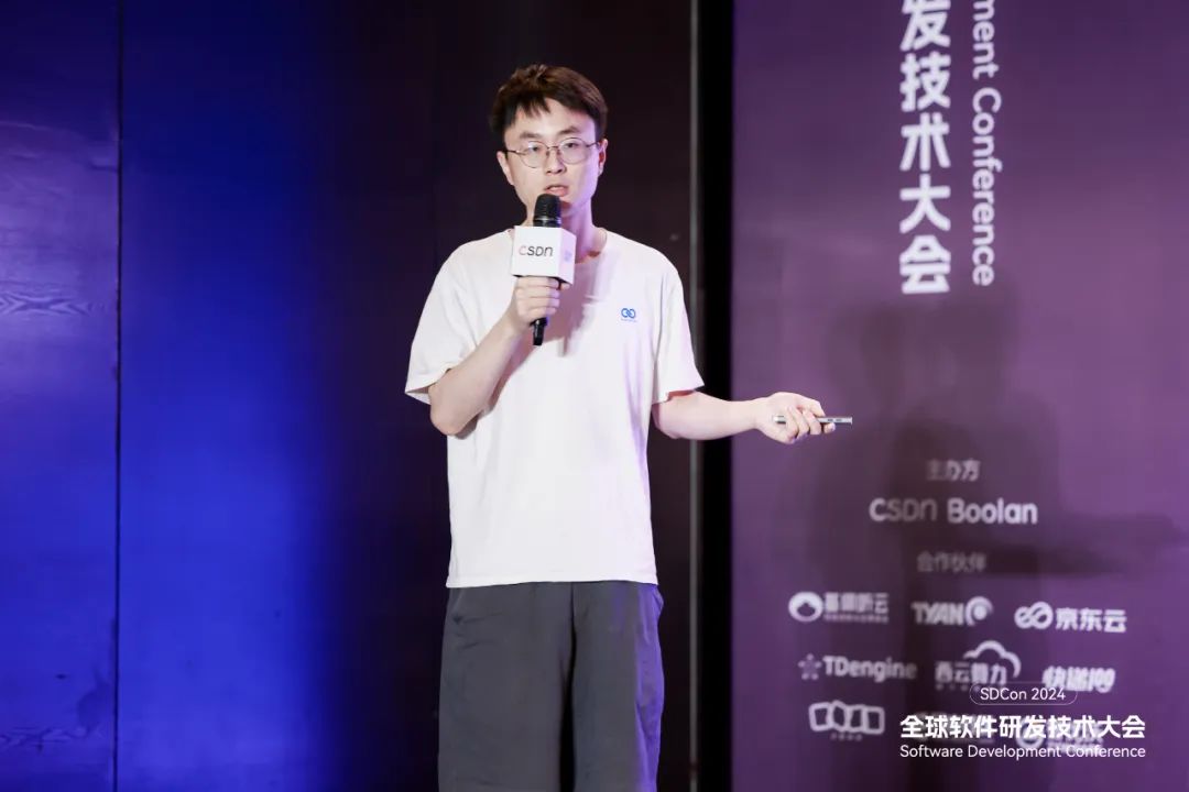 万字长文！看大公司如何开发大模型智能应用