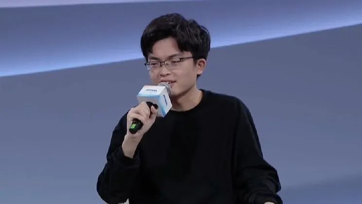 杨植麟、姜大昕、朱军云栖激辩：我们对大模型发展的预测，都过于保守了