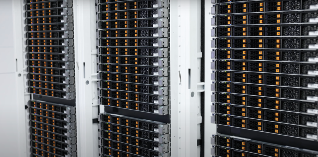 马斯克 xAI 10 万 H100 超级集群 Colossus 浅析