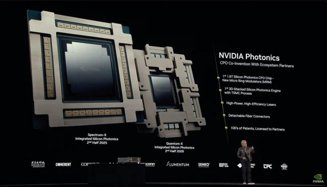 不止核弹芯片，黄仁勋发布两台 AI 个人超算，还拿下全球最快 DeepSeek 推理速度