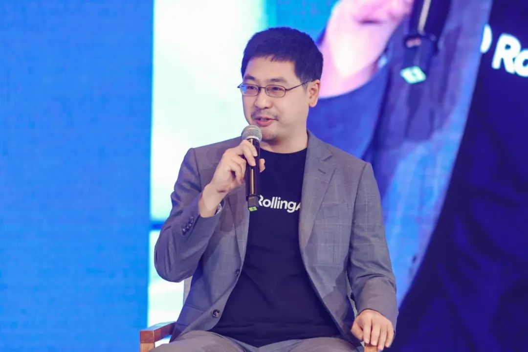 RollingAI创始人刘开出席2025年中国绿公司年会，解读AI商业化落地新思维