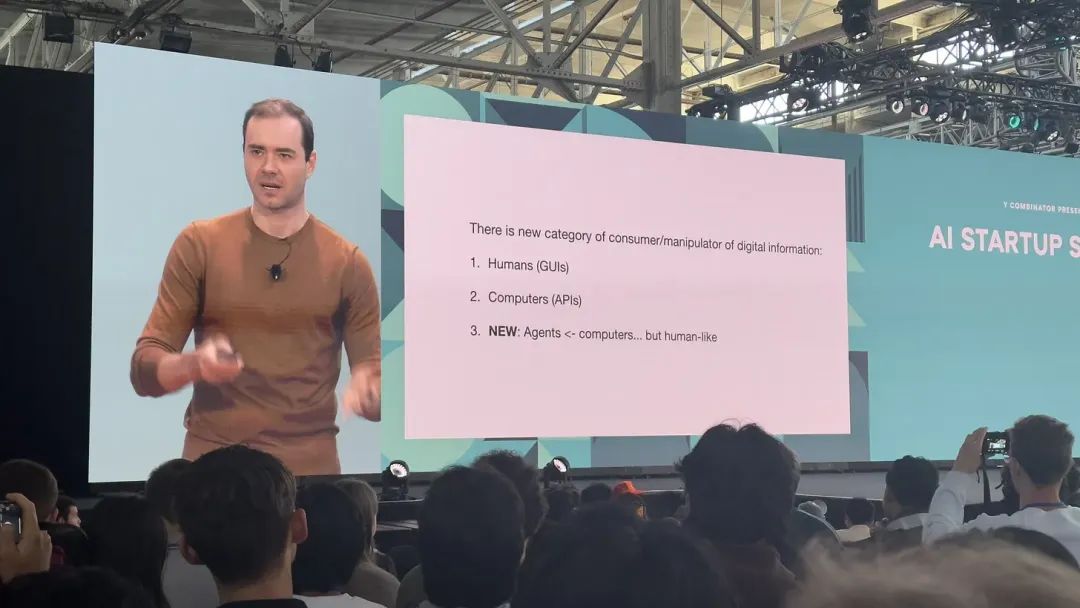 YC AI 创业营第一天,Andrej Karpathy 的演讲刷屏了