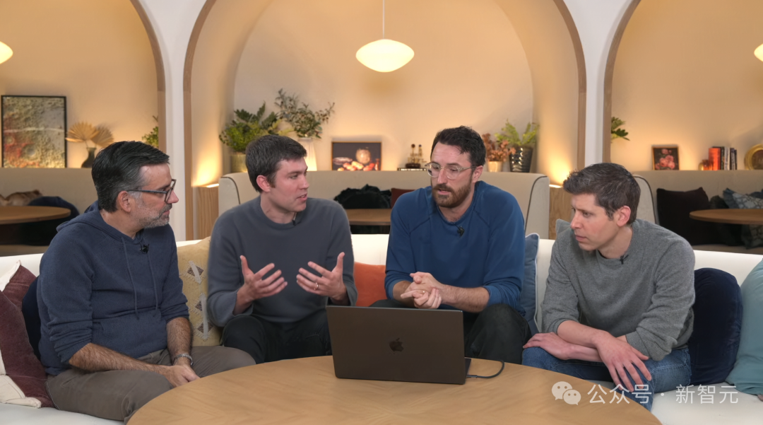 热闹了！OpenAI 前脚发完 ChatGPT 浏览器，Anthropic 随后推出 Claude 桌面端
