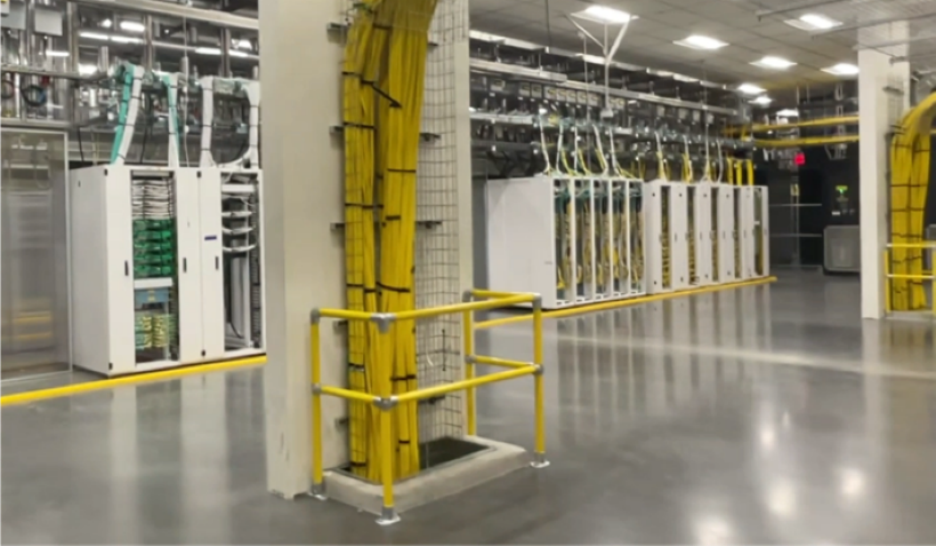 微软打造首个全球规模的 AI 超级工厂