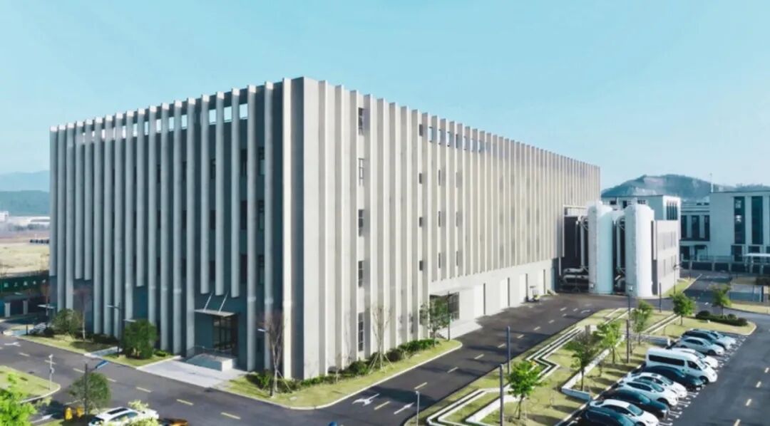 蔚来汽车组建大模型团队背后