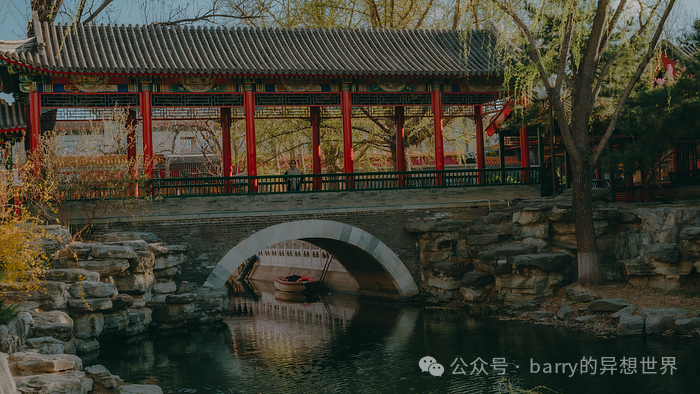 利用LLMs转变知识图谱：提升RAG准确性以推动未来创新