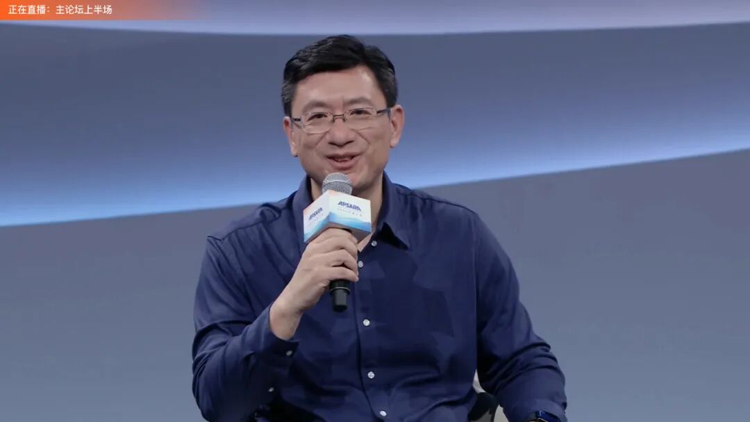 万字实录 | 杨植麟、姜大昕、朱军现场激辩！国产 AI 巨头对 o1 模型和行业的深度思考