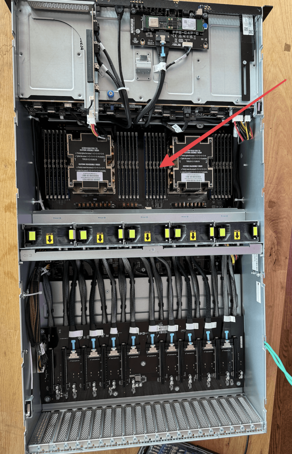 A16z也玩RTX4/5090 来搭建穷鬼GPU机器