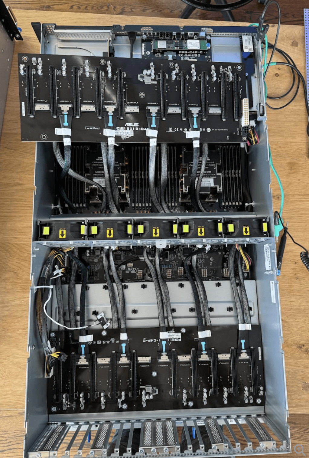 A16z也玩RTX4/5090 来搭建穷鬼GPU机器