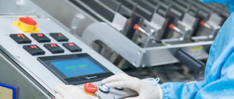 传统产业为何拥抱AI大模型？数据、成本多重迷思