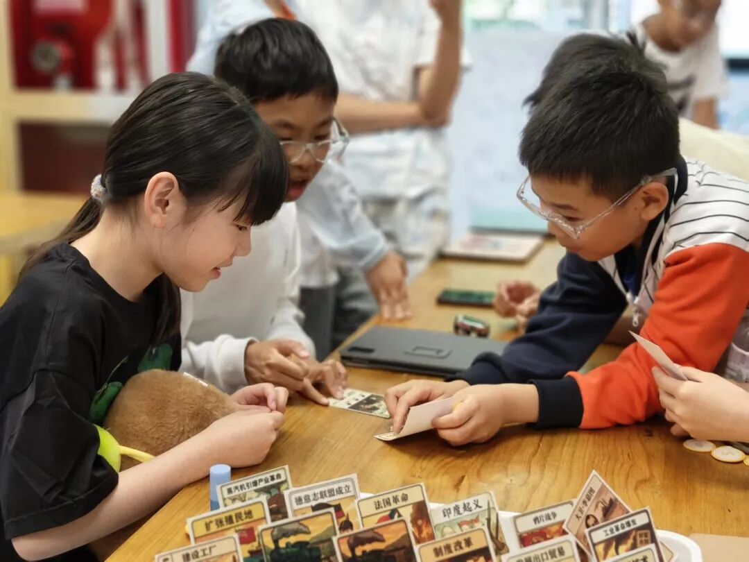 案例｜两天搞定120张教学卡牌，AI让创意教学不再复杂